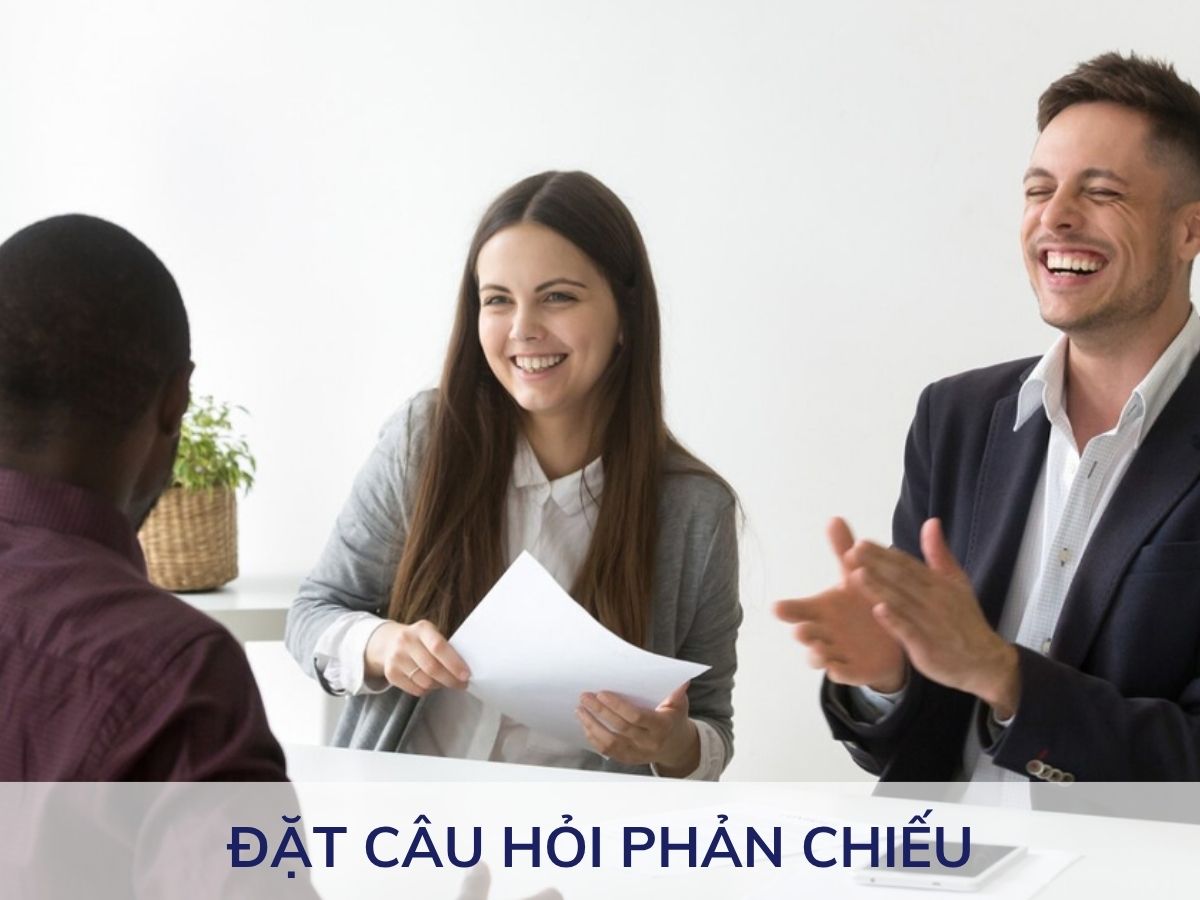 Đặt câu hỏi phản chiếu
